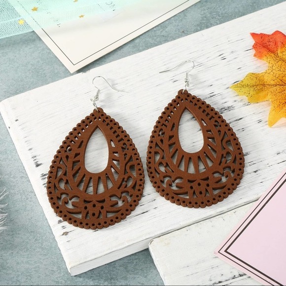 poshwithbon Jewelry - Brown Carved Hollow Wood Water Drop Earrings